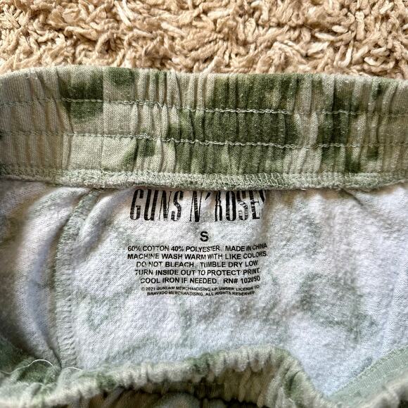 Guns N' Roses Sweatpants Green Tie Dye Spell Out Cropped Pants Women’s Size S - Picture 5 of 6
